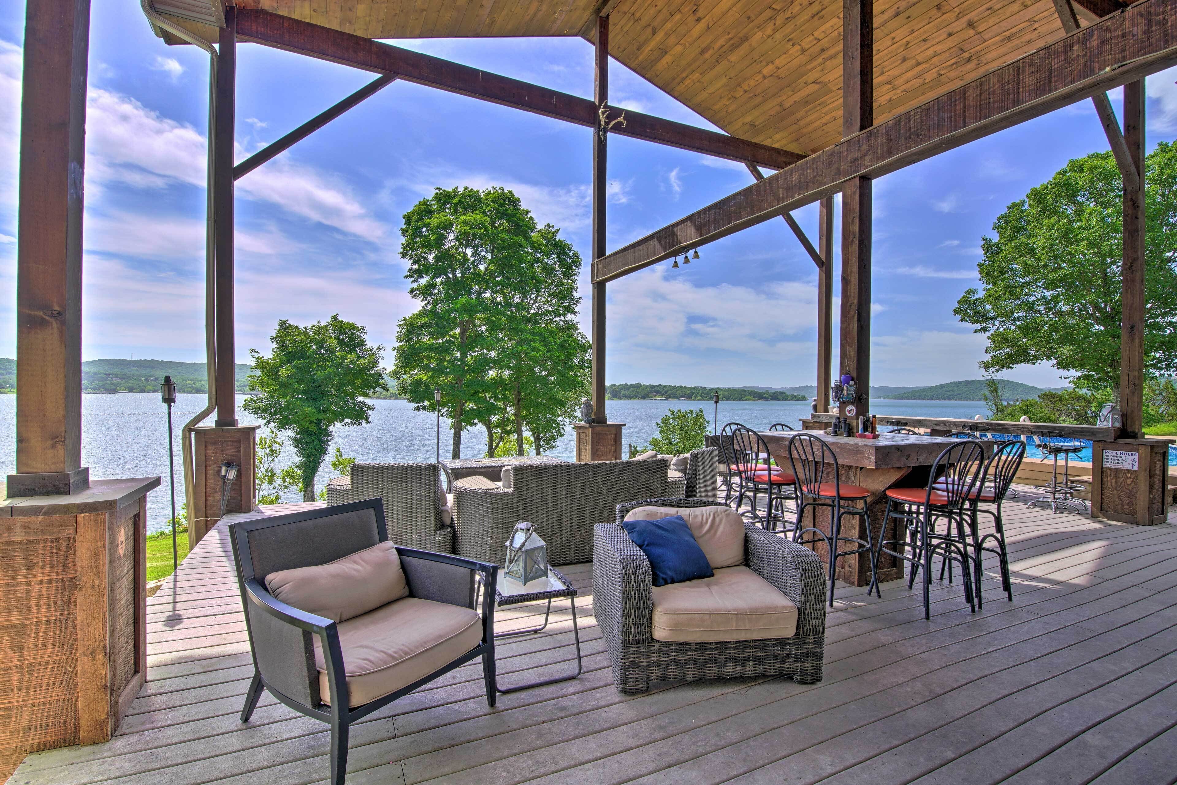 Inviting Home w/ Pool & Hot Tub on Table Rock Lake