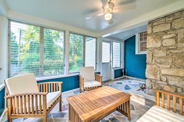 House (2 Bedrooms) | Interior