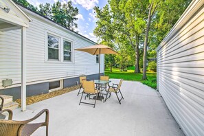 House (2 Bedrooms) | Interior - Idyllic Springfield Haven w/ Screened Porch! (Springfield)