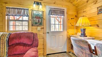 House (1 Bedroom) | Interior