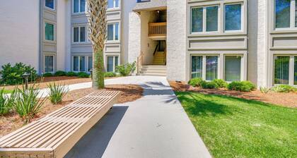 Pool Access: Idyllic Sea Pines Gem, Walk to Beach