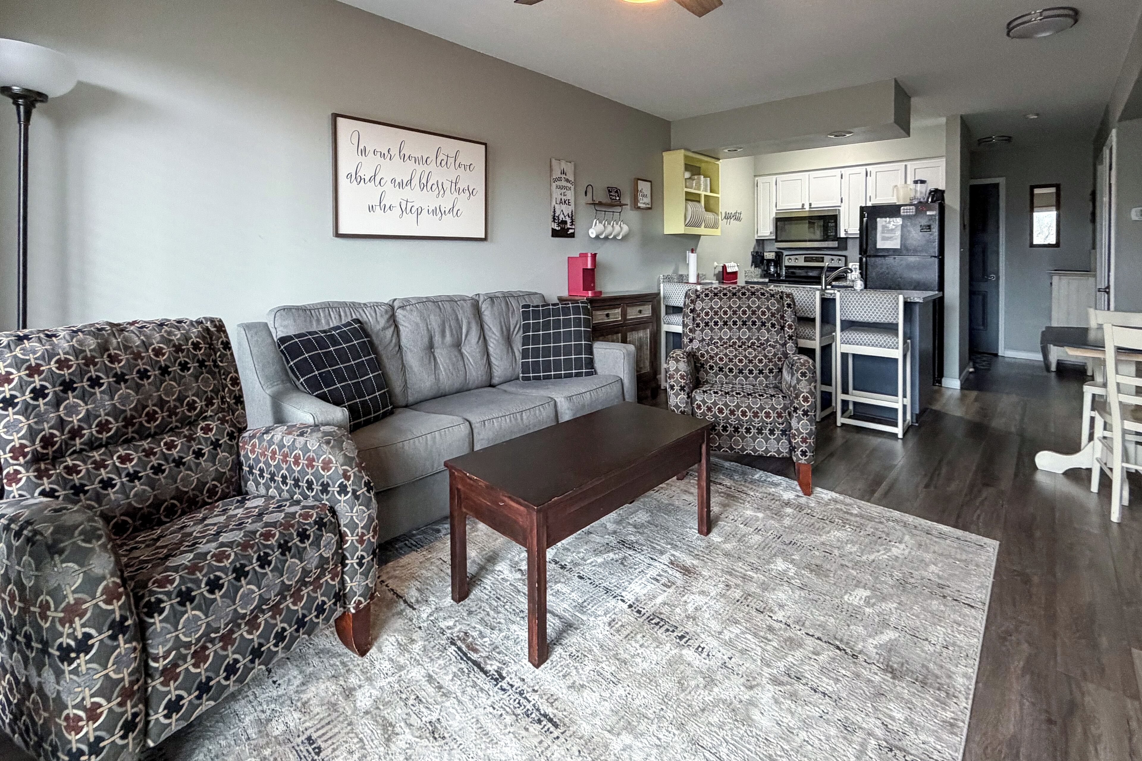 Apartment (2 Bedrooms) | Front of property