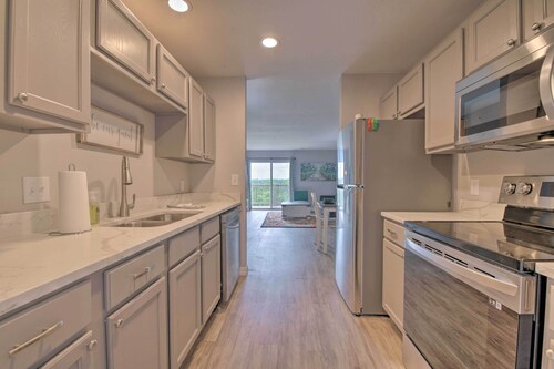 Cozy Family Condo w/ Balcony in Heart of Branson