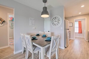 Interior - Cozy Family Condo w/ Balcony in Heart of Branson (Branson)