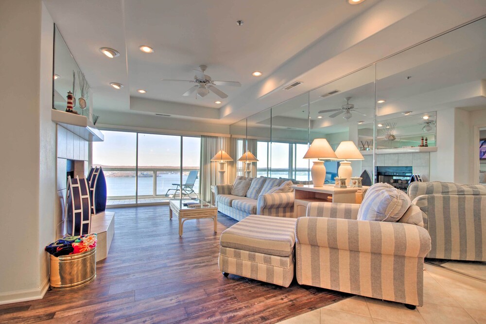 Lake Ozark Condo w/ Balcony & Water Views!