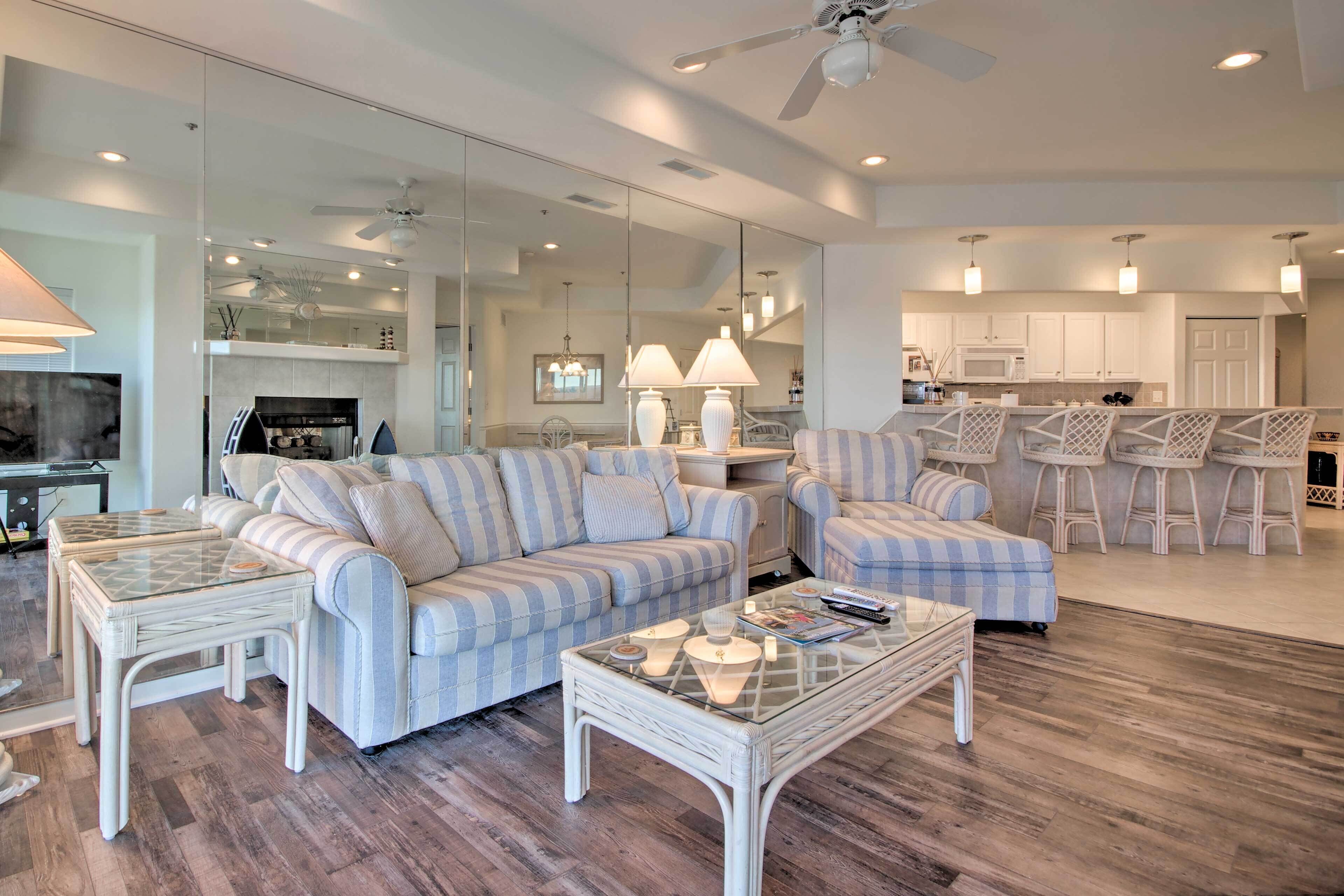 Lake Ozark Condo w/ Balcony & Water Views!