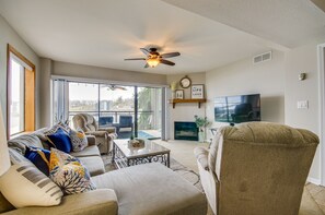 Fireplace, books - Lake of the Ozarks Condo w/ Community Pool (Lake Ozark)