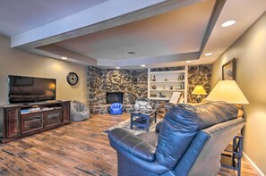 House (3 Bedrooms) | Interior - Furnished Deck, Dock! Lake of the Ozarks Oasis (Sunrise Beach)