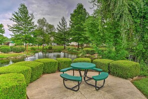 Interior - Branson Vacation Rental w/ Sunroom & Water Views (Branson)