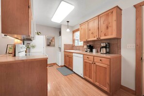 House (1 Bedroom) | Interior