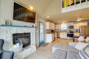 House (2 Bedrooms) | Interior - Dock + Slip: Lakefront Linn Creek Home! (Linn Creek)