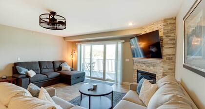 Lakefront Ozark Condo w/ Spacious Balcony!