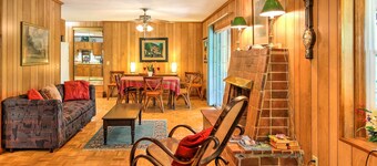Mountain Rest Cottage w/ Gas Fireplace!