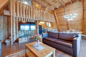 House (3 Bedrooms) | Interior - Lakefront A-frame Cabin With Community Perks (Columbia)