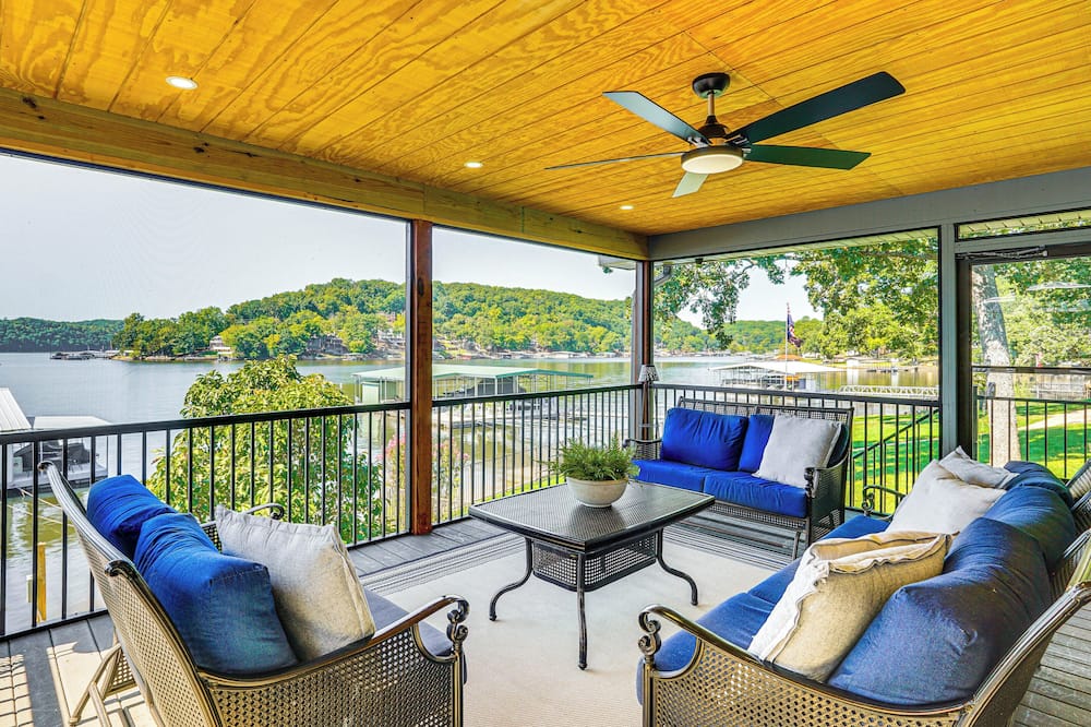 Dock & Water Slide: Family Lake of the Ozarks Home - Lake of the Ozarks, MO
