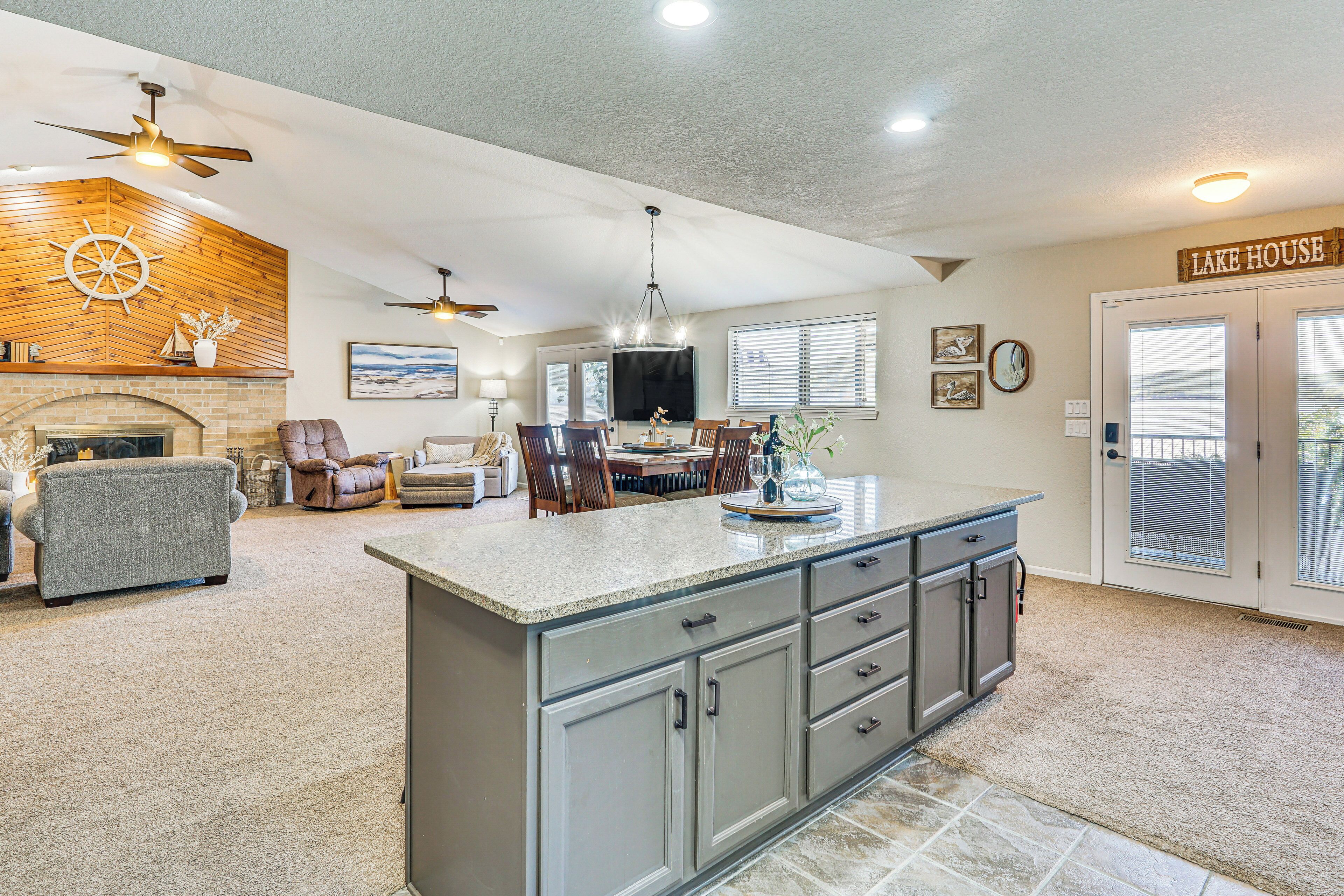 House (3 Bedrooms) | Interior