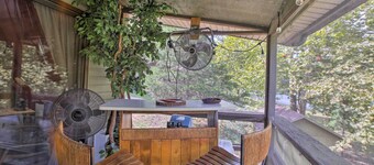 Waterfront Home w/ Fire Pit on Table Rock Lake