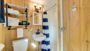 House (1 Bedroom) | Interior