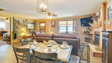 House (2 Bedrooms) | Interior