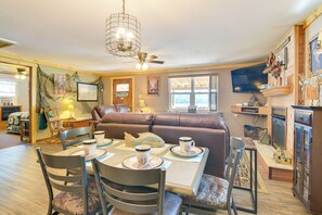 House (2 Bedrooms) | Interior