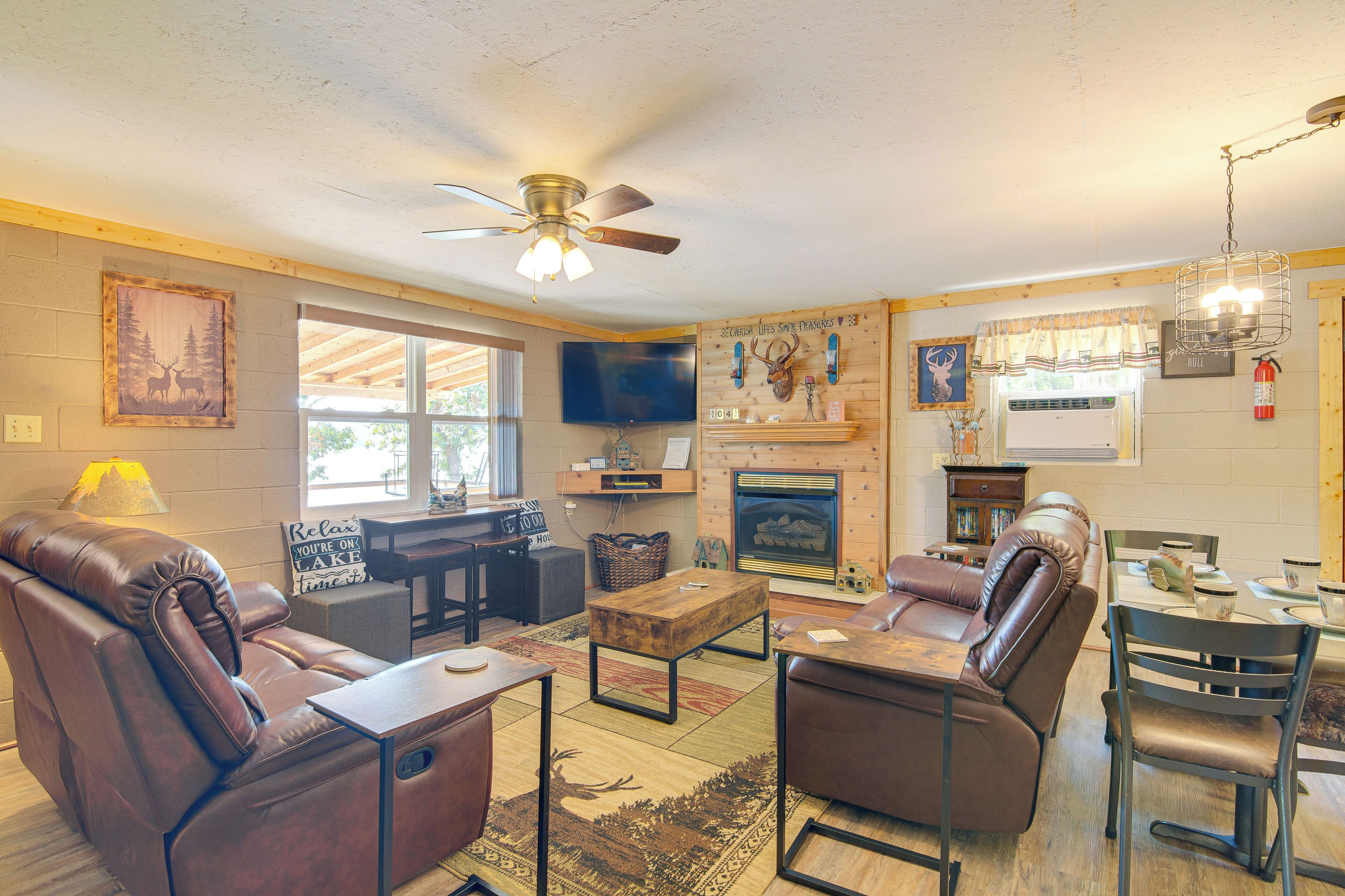 House (2 Bedrooms) | Interior