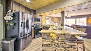 Apartment (3 Bedrooms) | Interior - Stunning Lake Views: Spacious Osage Beach Condo! (Osage Beach)