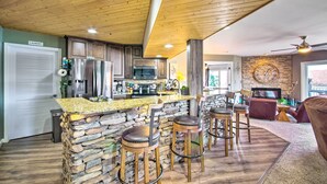 Apartment (3 Bedrooms) | Interior - Stunning Lake Views: Spacious Osage Beach Condo! (Osage Beach)