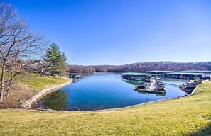 Interior - Stunning Lake Views: Spacious Osage Beach Condo! (Osage Beach)