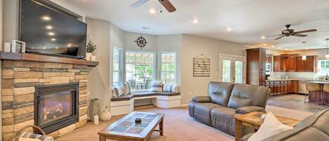 House (5 Bedrooms) | Interior