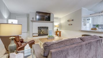 House (3 Bedrooms) | Front of property