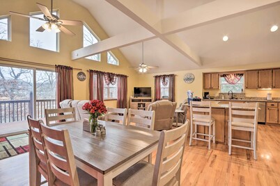 'lazy RS Lakehouse' w/ Hot Tub & Dock in Warsaw!