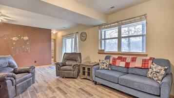 House (4 Bedrooms) | Interior