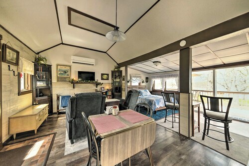 Lovely Couples Escape on Mississippi River!