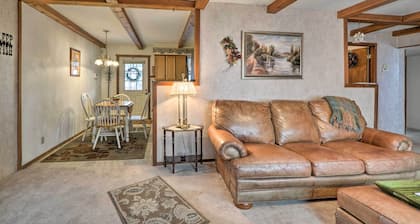'the Lakehouse' Lovely Wappapello Country Home!