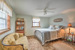 House (4 Bedrooms) | Interior - 'the Lakehouse' Lovely Wappapello Country Home! (Wappapello)