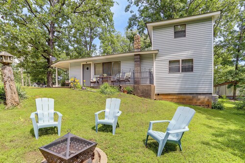 'the Lakehouse' Lovely Wappapello Country Home!