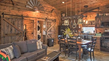 House (1 Bedroom) | Interior