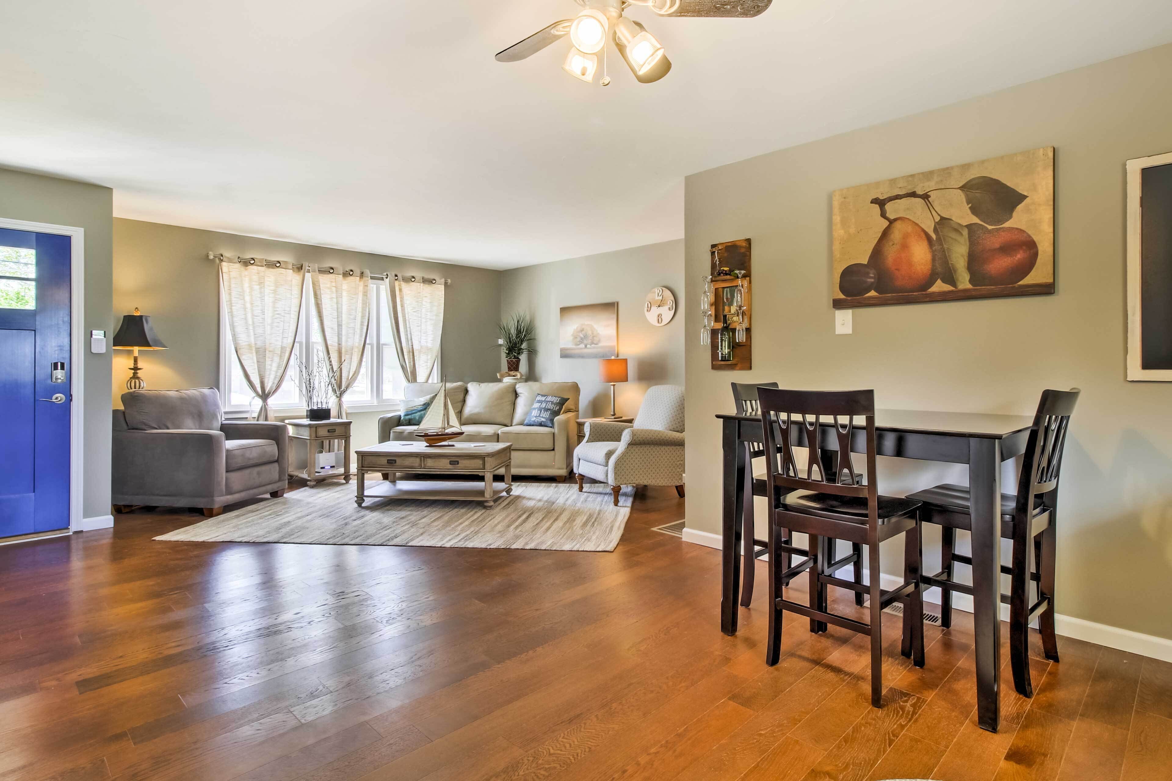 Modern Abode w/ Patio ~ 1 Mi to Stockton Lake!