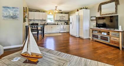 Modern Abode w/ Patio ~ 1 Mi to Stockton Lake!