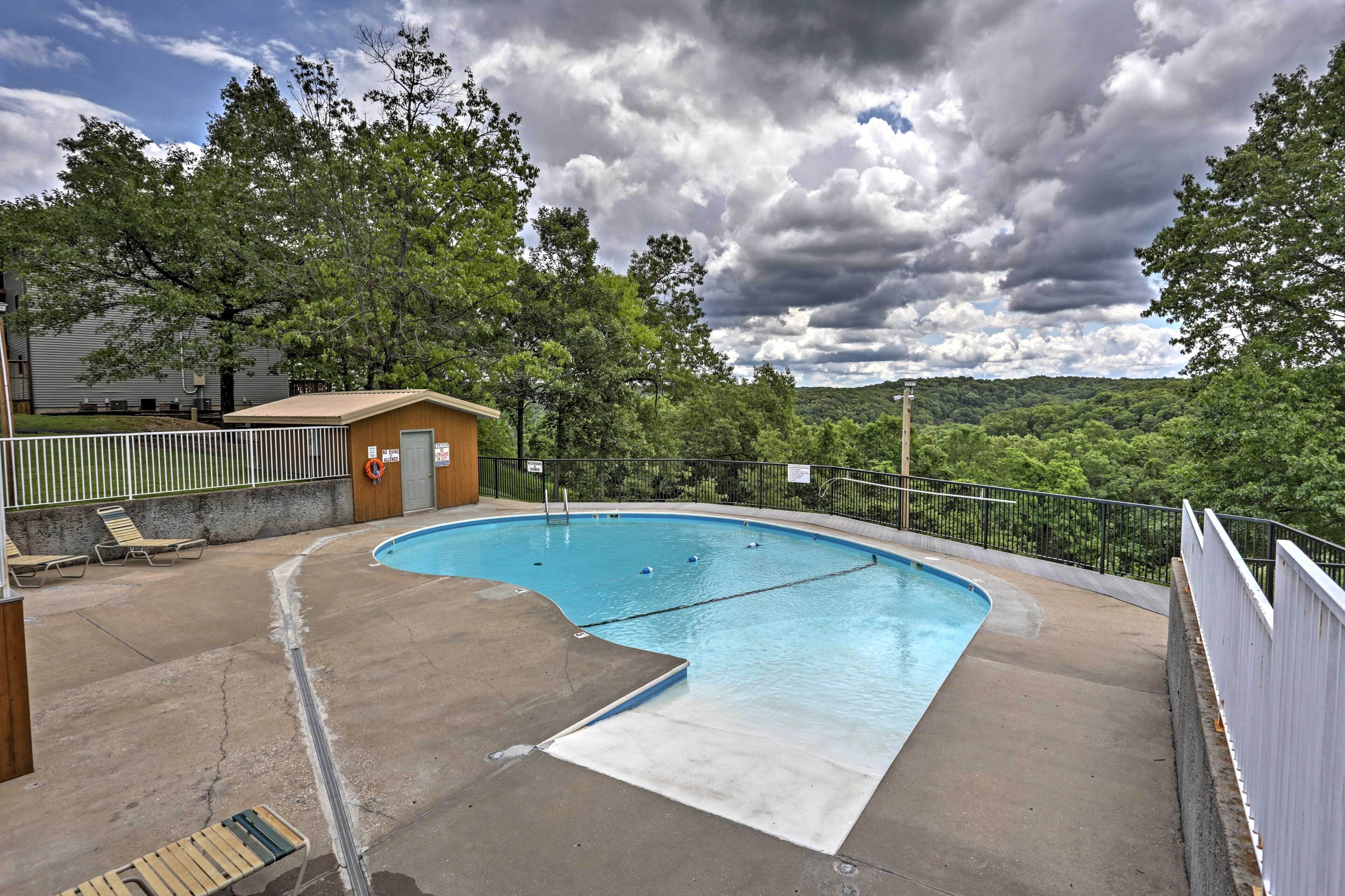 Luxury Branson W Condo 1 Mi to Silver Dollar City