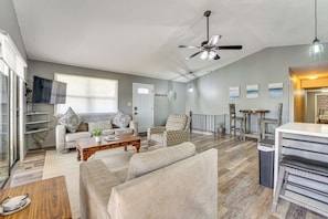 House (4 Bedrooms) | Interior - Table Rock Lake Home w/ Lake Access & Views (Golden)