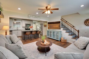 Interior - Modern Home w/ Yard + Deck, 1 Mi to Clemson U! (Clemson)