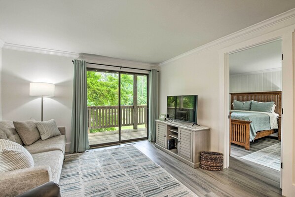 2 phòng ngủ, khu vực làm việc phù hợp cho laptop