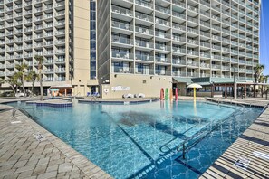 Interior - Newly Renovated Oceanfront Studio w/ Beach Access (Myrtle Beach)