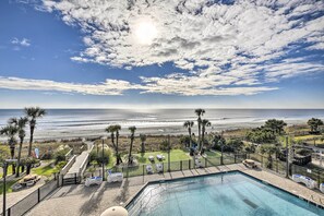 Apartment (0 Bedroom) | Interior - Newly Renovated Oceanfront Studio w/ Beach Access (Myrtle Beach)