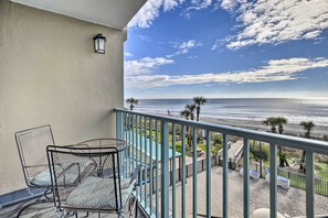 Apartment (0 Bedroom) | Interior - Newly Renovated Oceanfront Studio w/ Beach Access (Myrtle Beach)