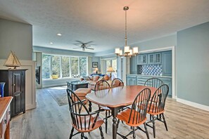 Apartment (2 Bedrooms) | Interior - Lake Keowee Condo w/ Balcony & Community Perks (Salem)