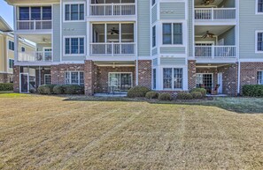 Interior - Screened-in Patio: Myrtle Beach Golf Condo (Myrtle Beach)