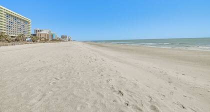 Oceanfront Condo in Myrtle Beach: Near Restaurants