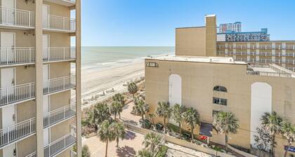 Oceanfront Condo in Myrtle Beach: Near Restaurants